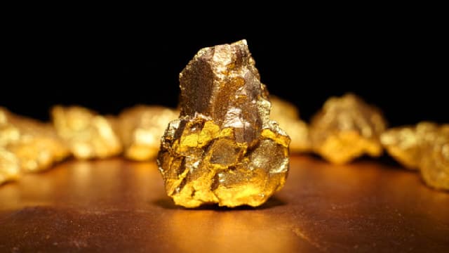 How does further weakness in Hecla Mining present a buying opportunity?