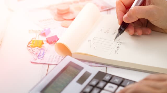 How BlackRock’s Record AUM and Surging EPS Affect Your Money in Uncertain Times